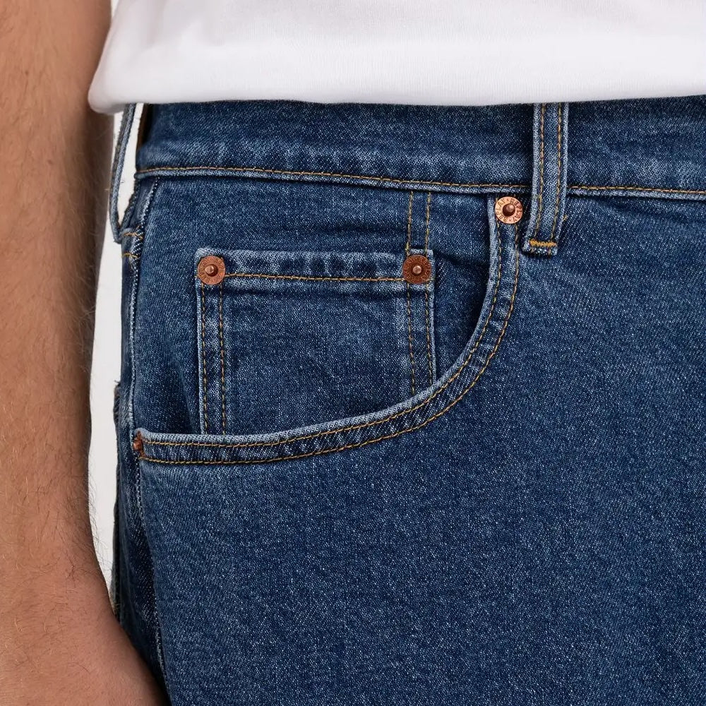 Pocket close up on Replay M9Zero1 Straight Fit Jeans in Red Cast Indigo Dark