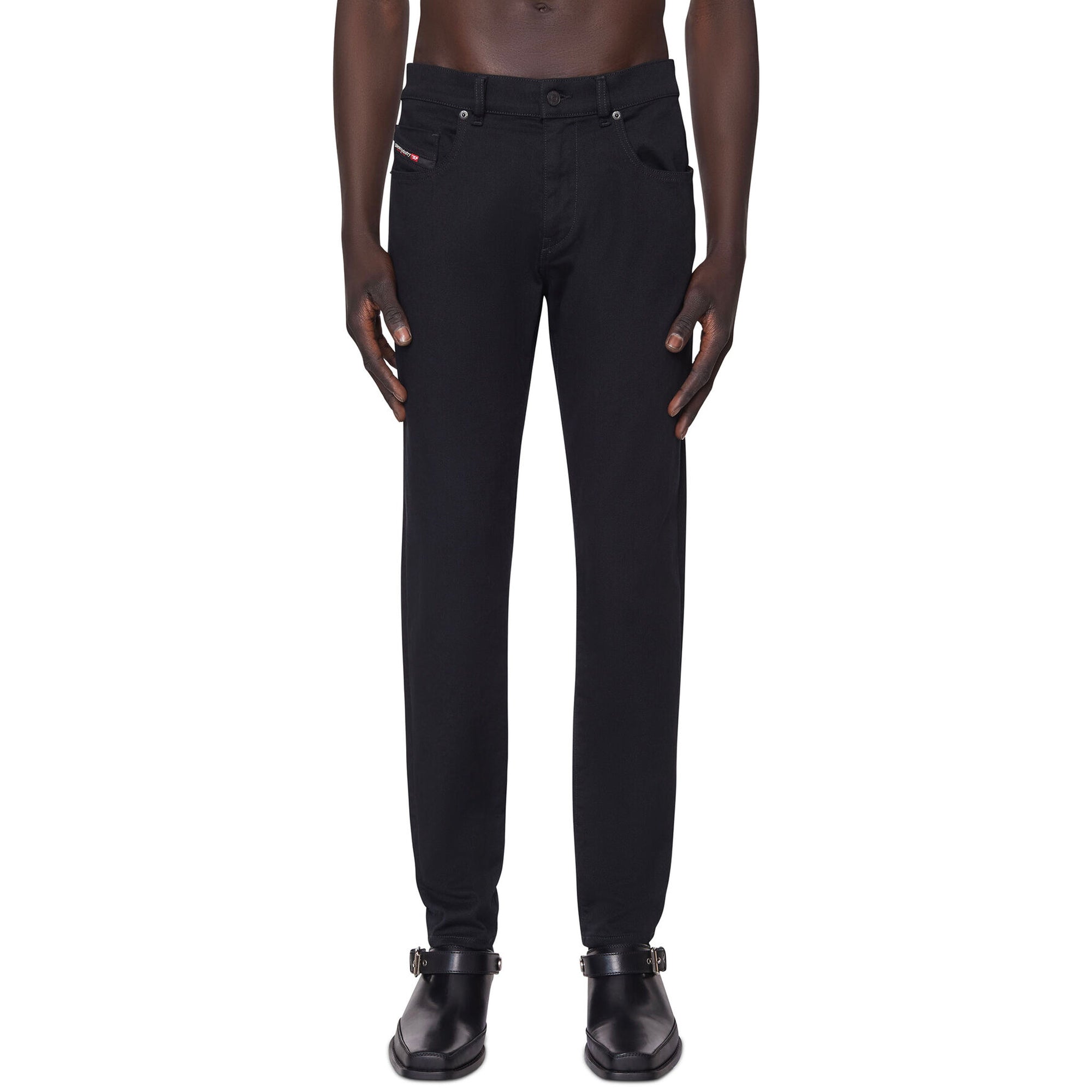Front view of Diesel D-Strukt 069YP Straight Fit Jeans in Black