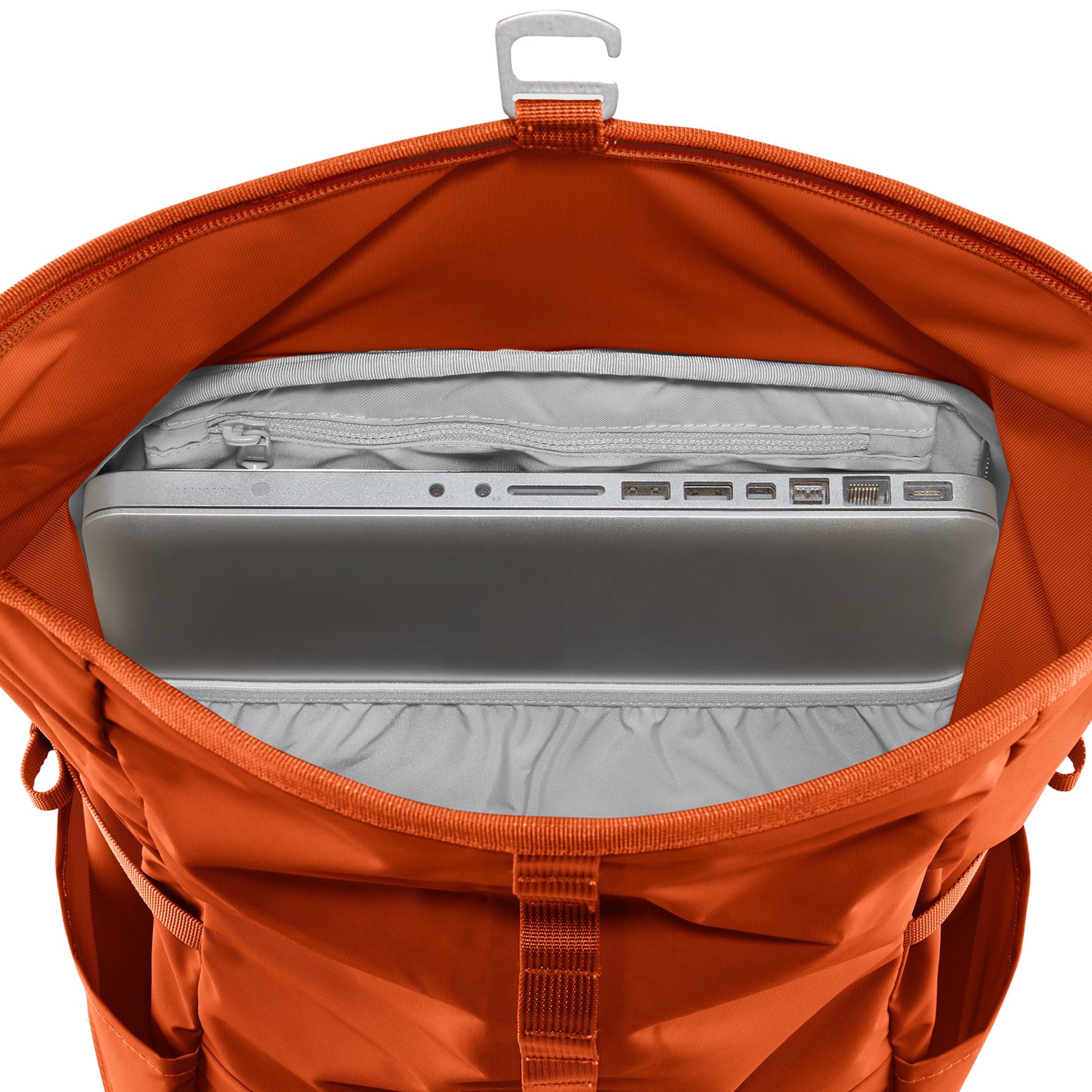 Laptop sleeve within of Fjallraven High Coast Foldsack 24 for Men in Sunset Orange