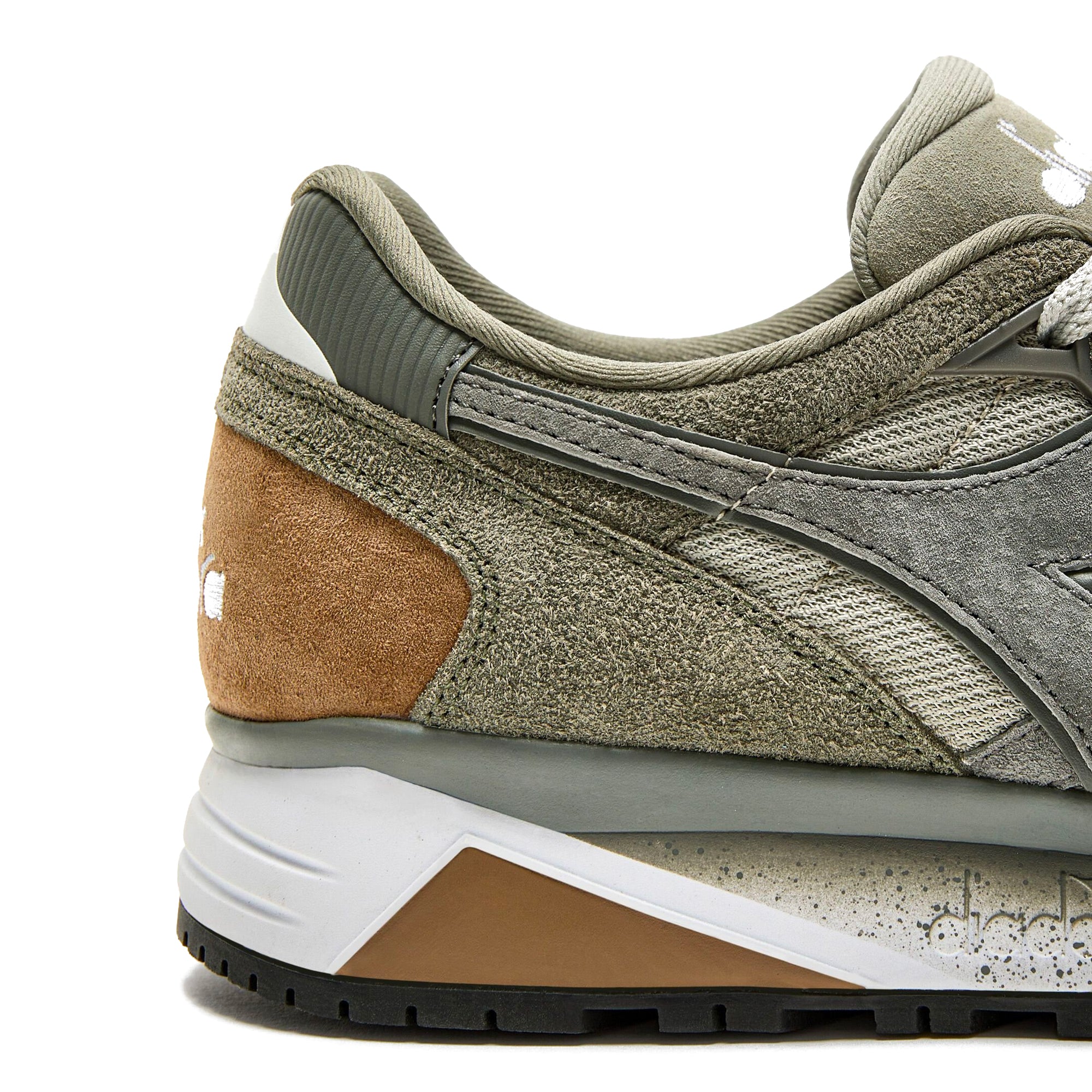 Diadora N9002 'Winter Pack' Trainers - Wild Dove / Grey Willow