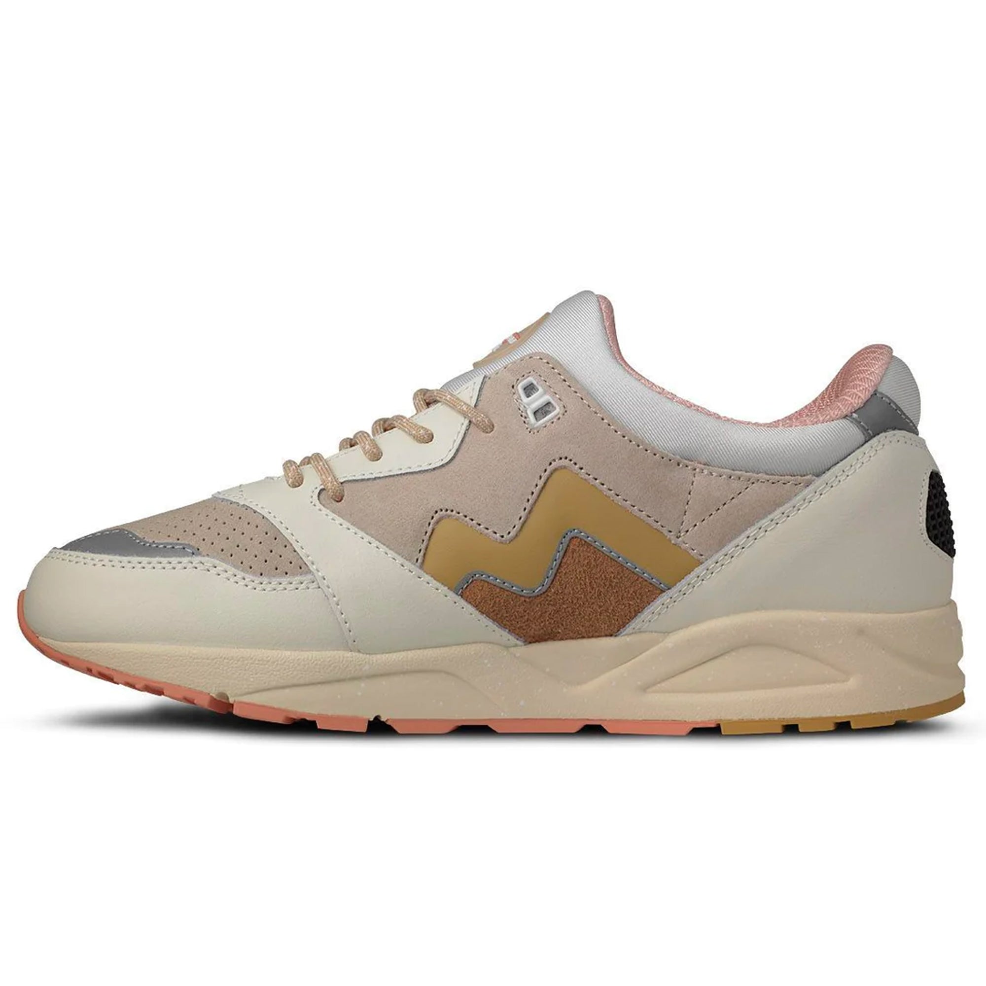 Karhu Aria 95 Trainers - Lily White / Curry