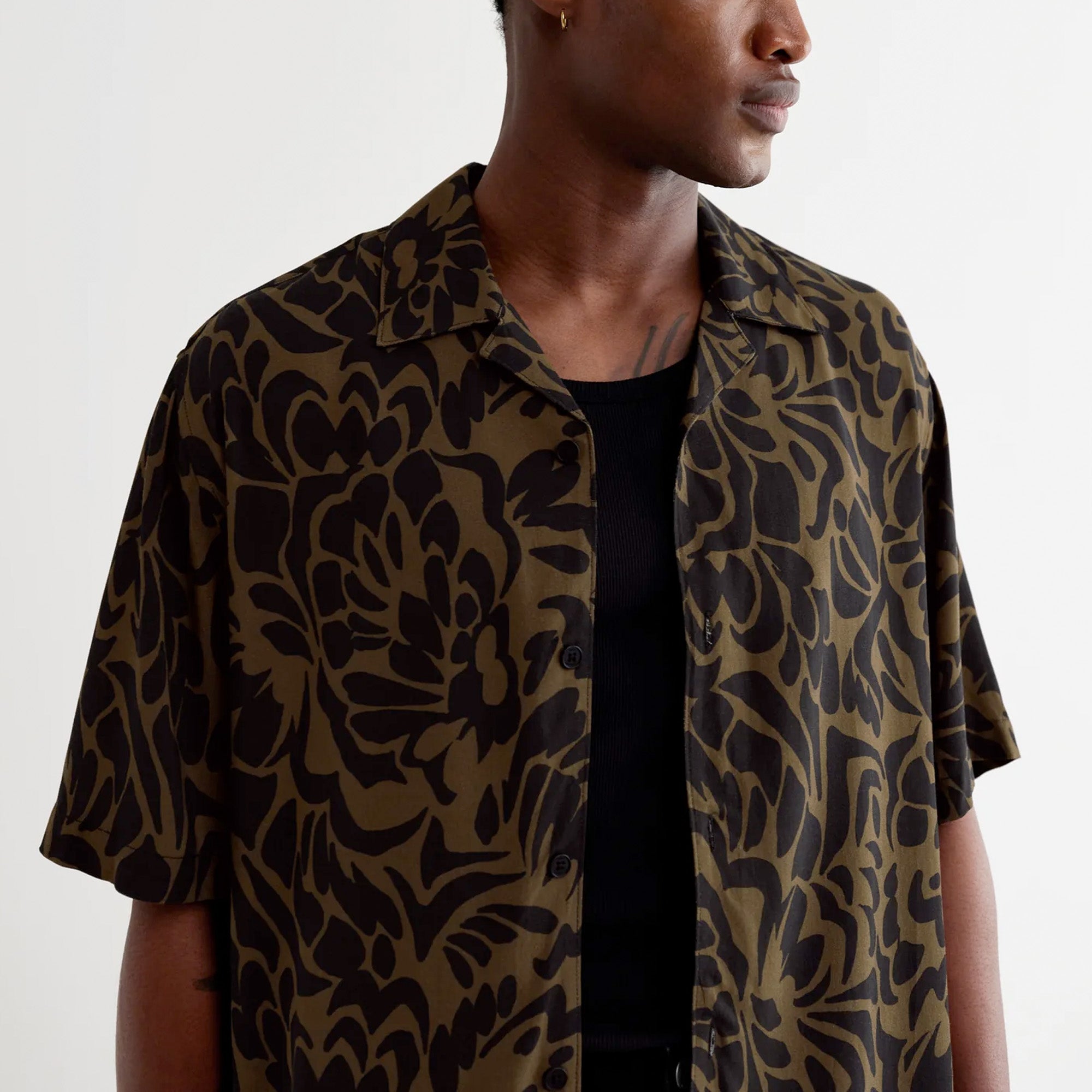 Wax London Didcot Two Tone Floral Short Sleeve Shirt