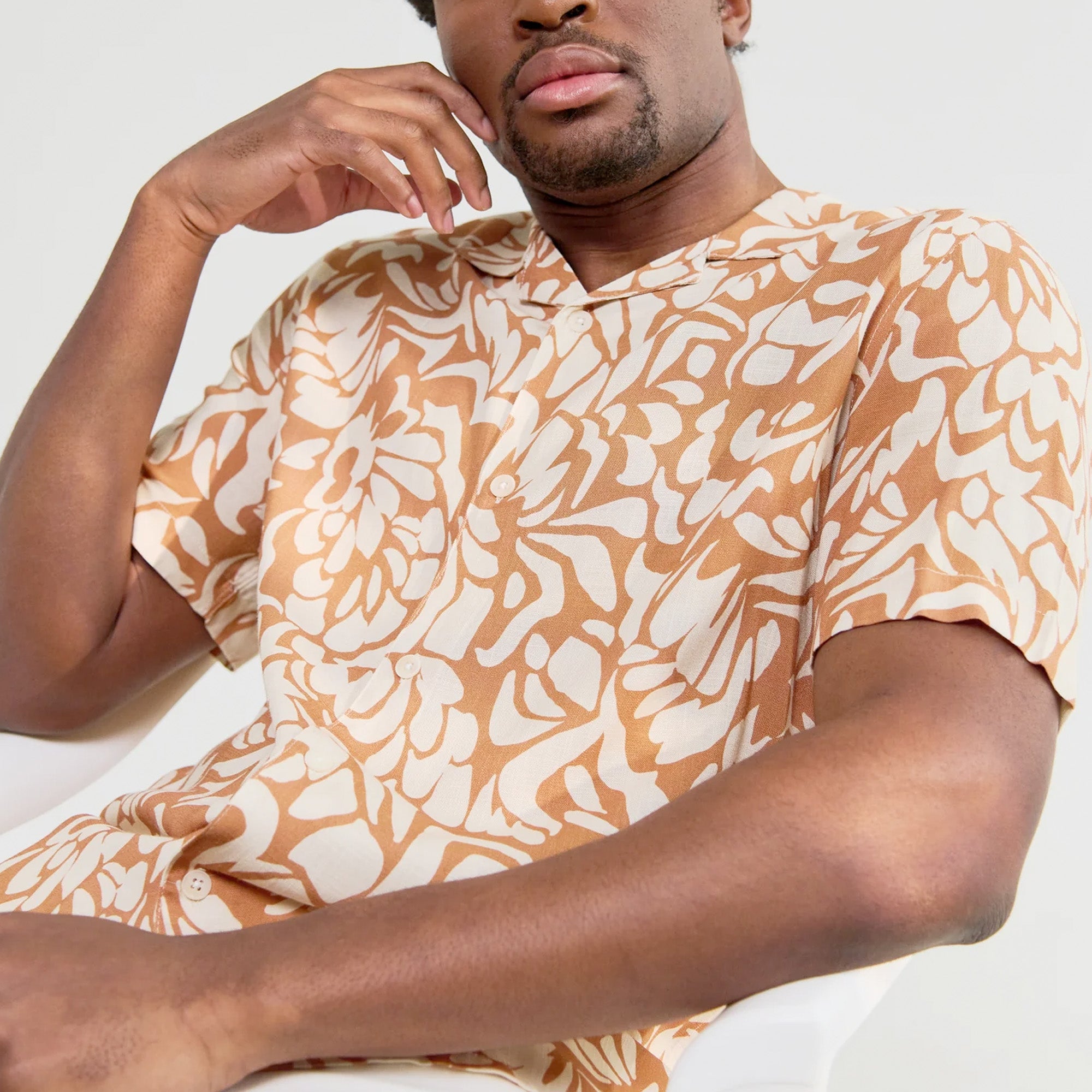 Wax London Didcot Two Tone Floral Short Sleeve Shirt