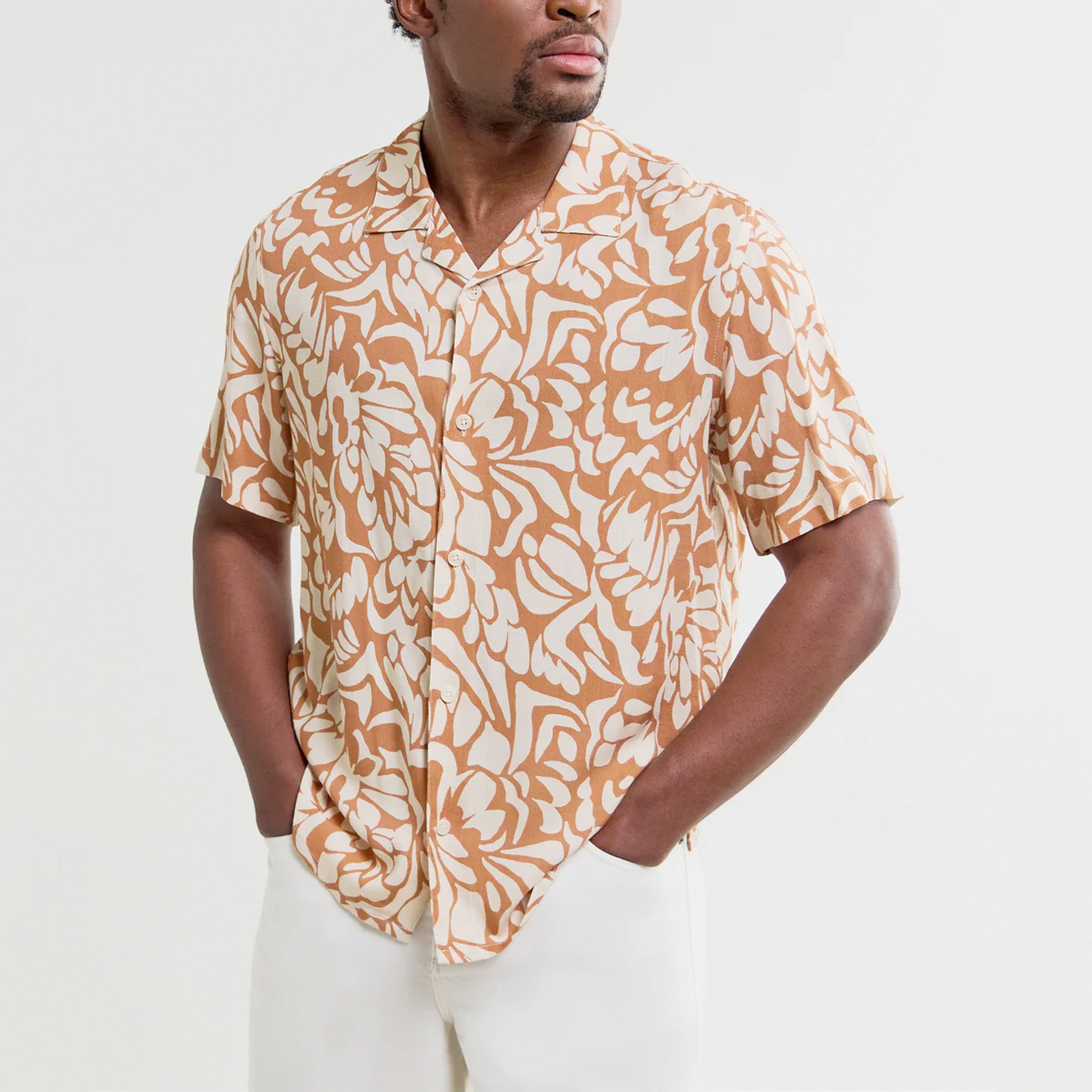 Wax London Didcot Two Tone Floral Short Sleeve Shirt