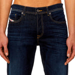 Close-up of waist on Diesel D-Finitive 009ZS Tapered Fit Jean in Dark Blue