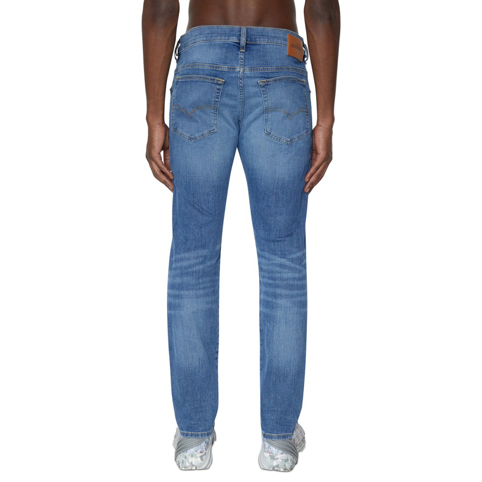 Diesel D-Yennox 0ELAV Tapered Fit Jeans - Mid Blue